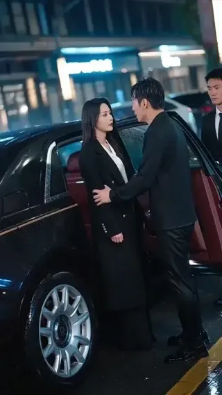 病毒式短剧：心碎与雨水提示